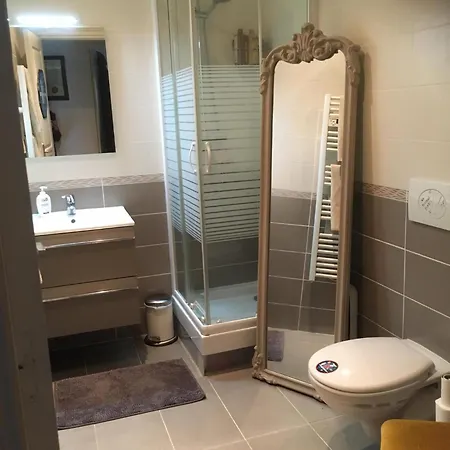 Apartament Hannah 1 *